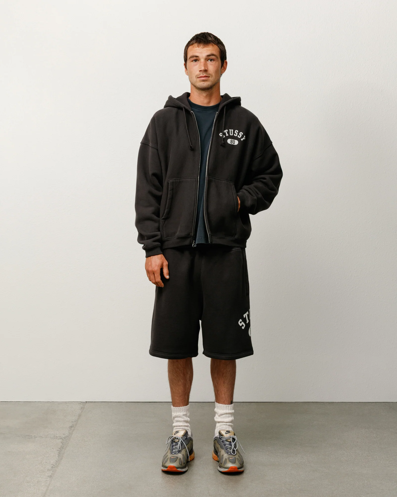 VARSITY FLEECE SHORT
